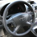 Оплетка на руль из натуральной кожи Toyota Avensis II 2003-2009 г.в. (черная) 2893 - фото 10278